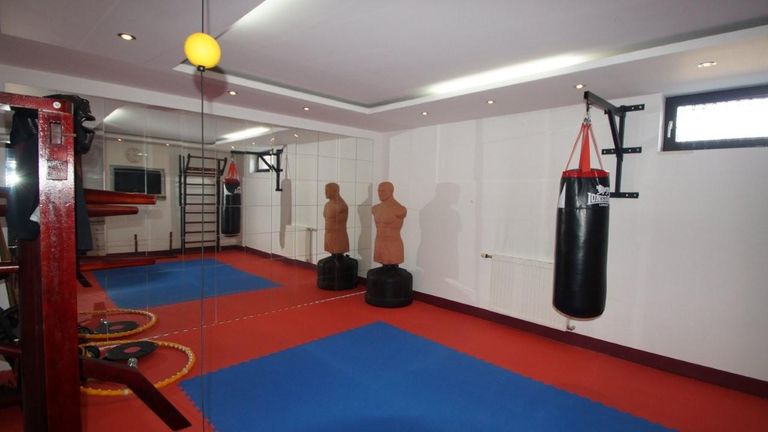 18 Fitnessraum EFH 2000