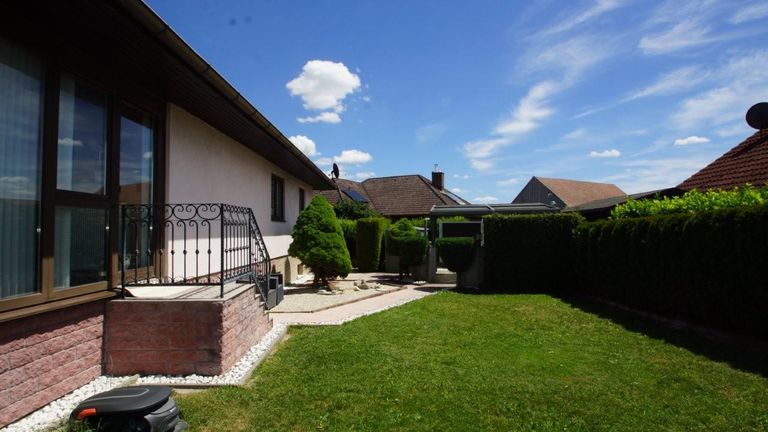 28 Garten EFH 2000