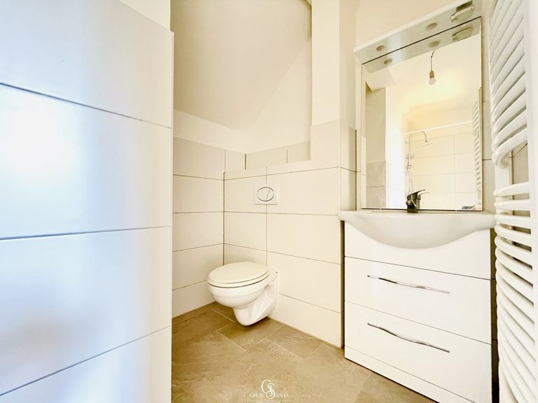 Bad mit Dusche & WC