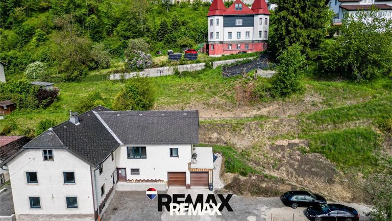 Ansicht aller Grundstücke inkl. Mehrparteienhaus