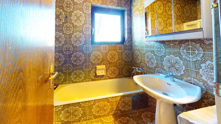 Badezimmer (OG)