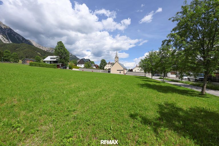 Blick Richtung evang. Kirche OST
