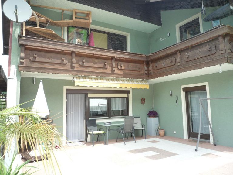 Terrasse mit Balkon
