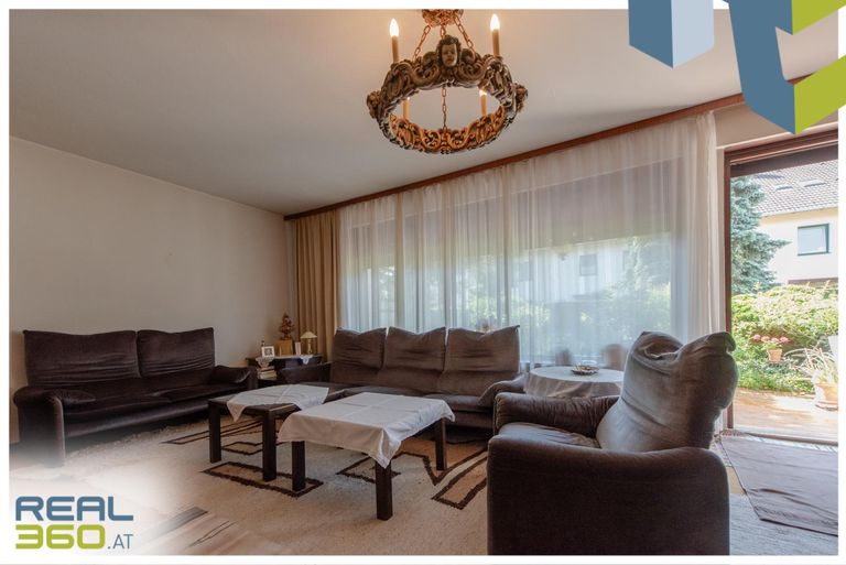 Wohnzimmer mit Terrassenzugang