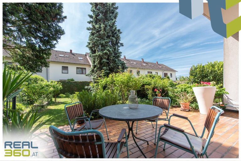 Terrasse vor Wohnzimmer