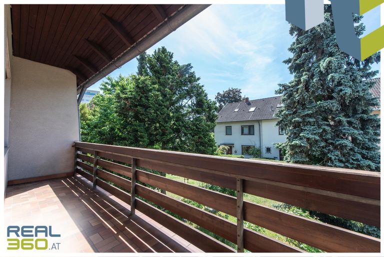 Balkon bei Schlafzimmer 1