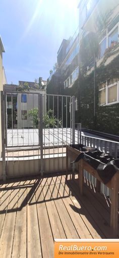 2. Ebene - Terrasse bei der Galerie derzeit