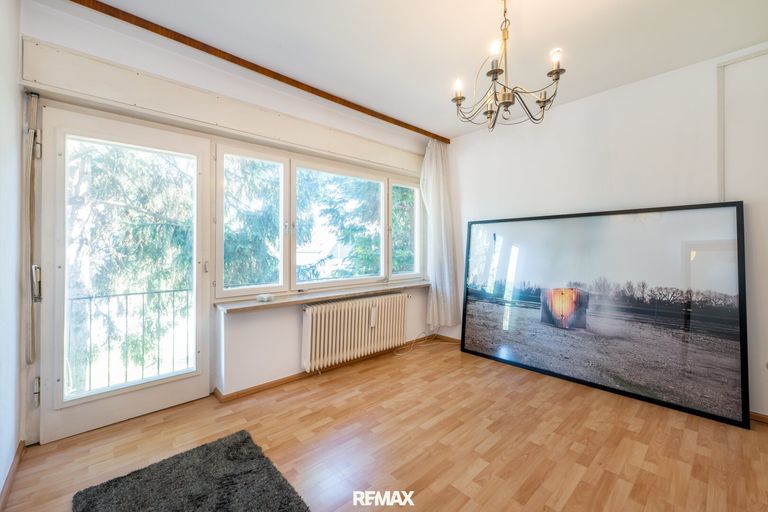 Zimmer mit Zugang Balkon