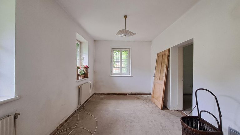 EG Zimmer straßenseitig