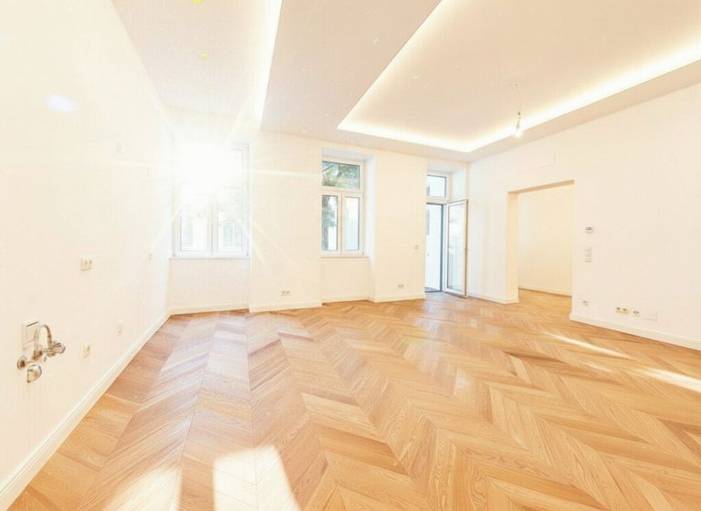 Wohnküche mit Ausgang die Terrasse