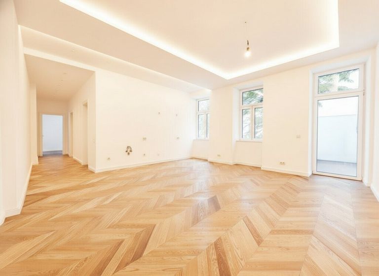 Wohnküche + Balkon