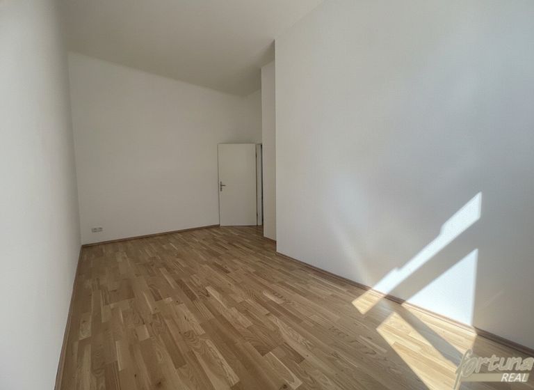 Schlafzimmer 2 (Ansicht 2)