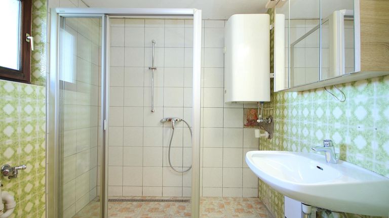 Badezimmer EG