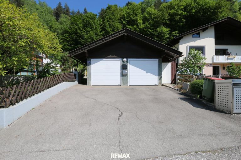 Garage/Abstellplatz (links)