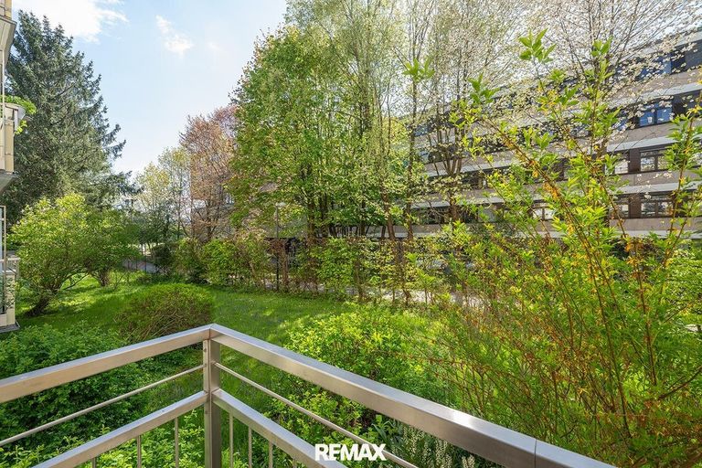 Balkon mit Blick ins Grüne