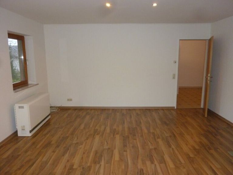 Wohn- Esszimmer - 2 Zimmer Wohnung mit Balkon und PKW-Stellplatz Miete Grödig Salzburg