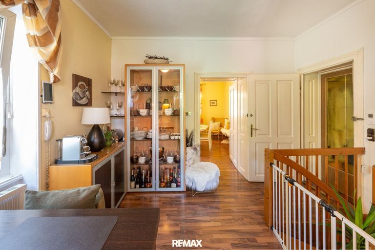 Wohnraum, Abgang Wohnzimmer