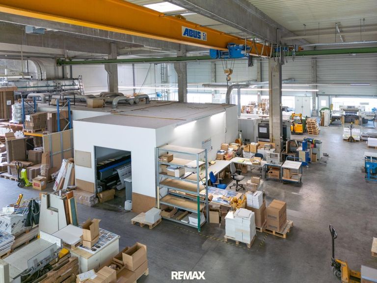 Innenansicht der Lager- und Produktionsfläche