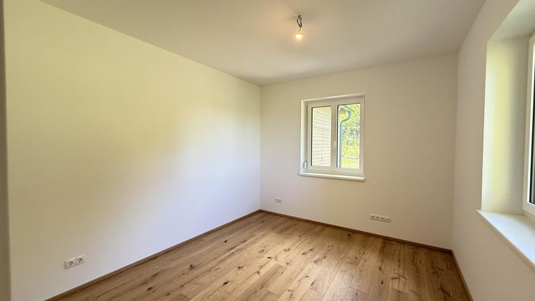 Zimmer EG oder Büro