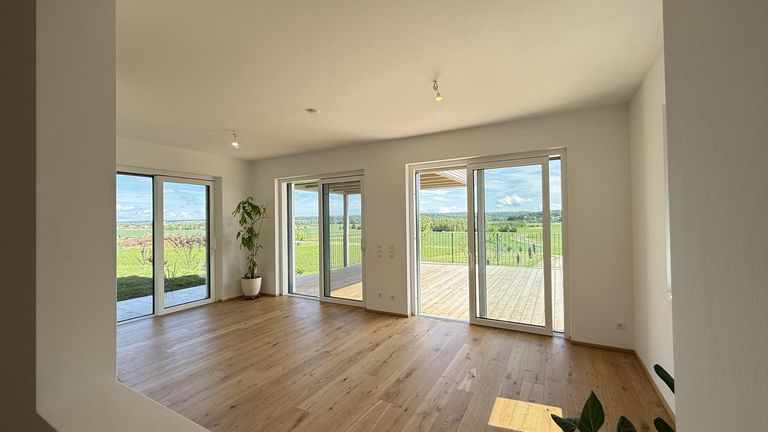 Wohnbereich mit großer Terrasse