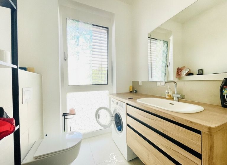 Bad mit Dusche & WC