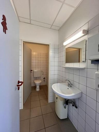 Toilette Damen