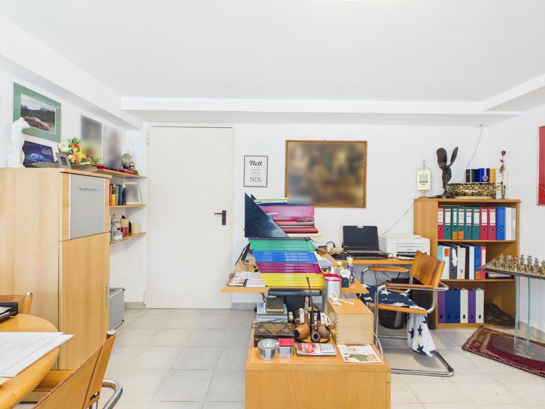 7847 Keller Büro