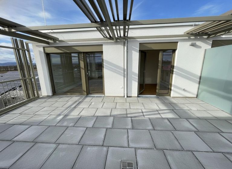 Terrasse Ost-Süd Seite