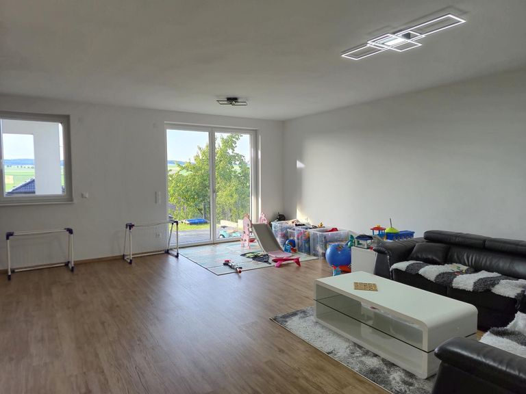 UG Wohnbereich mit Terrasse
