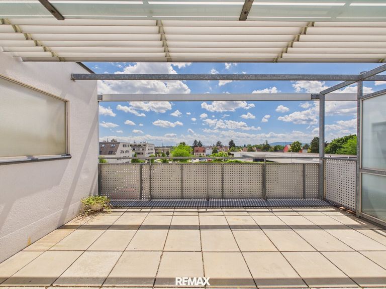 Dachterrasse mit Weitblick bis zum Anninger