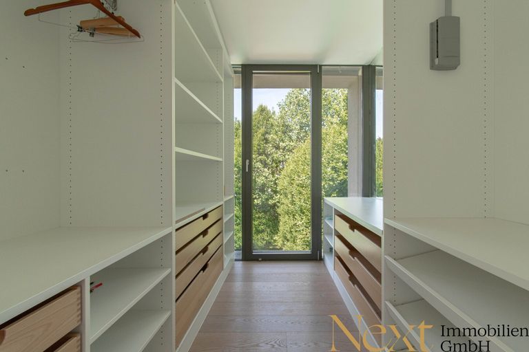 Begehbarer Kleiderschrank