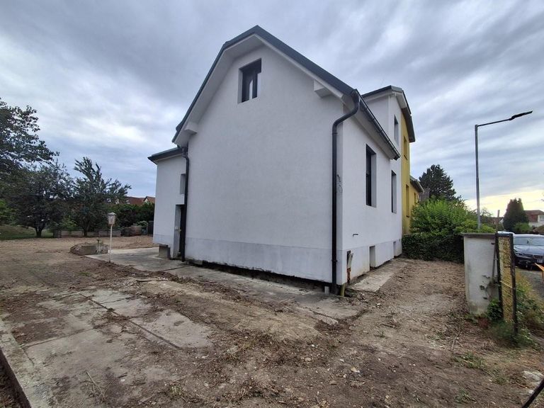12 Haus seitlich 3423 Wördern