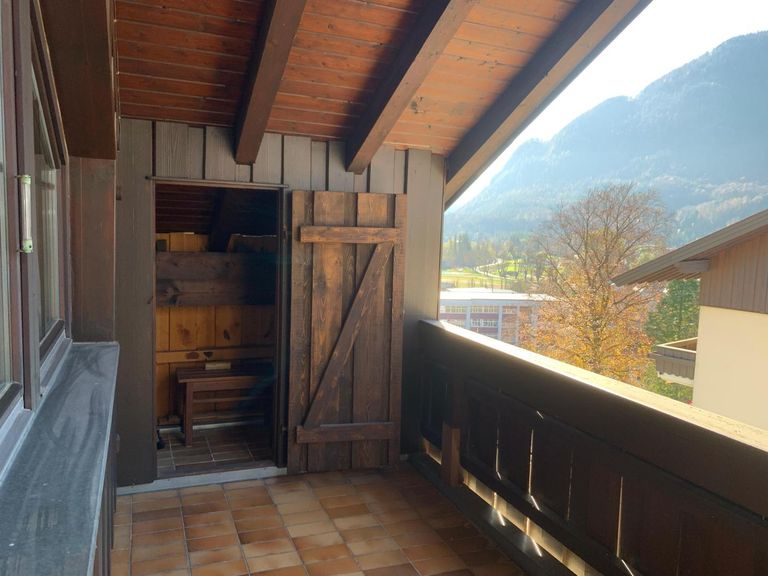 Balkon mit praktischen Stauraum