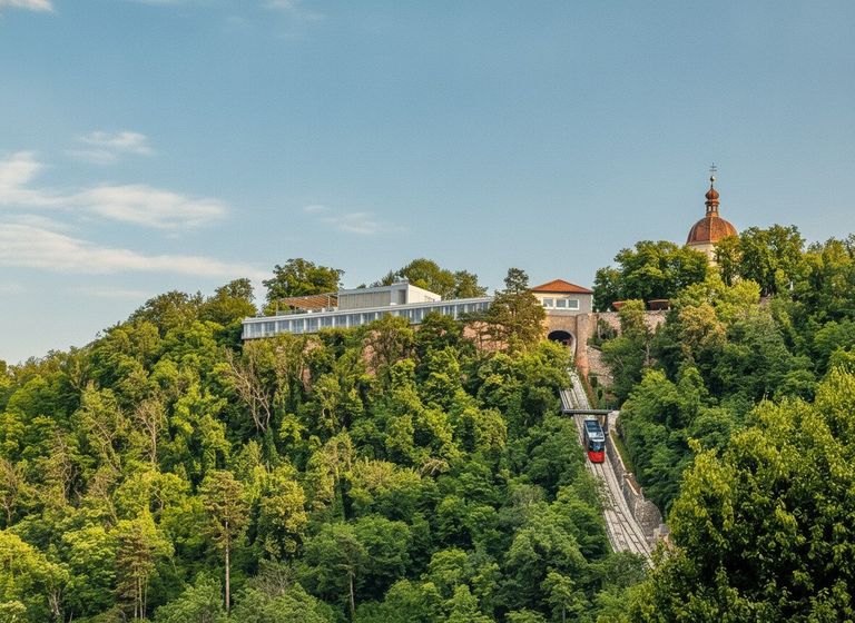 Blick Richtung Schlossbergbahn