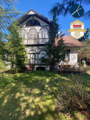 Villa Vorderansicht
