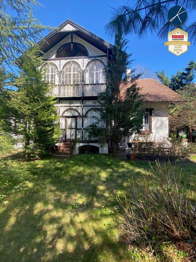Villa Vorderansicht