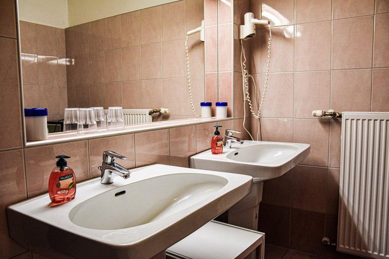 Bad im Doppelzimmer