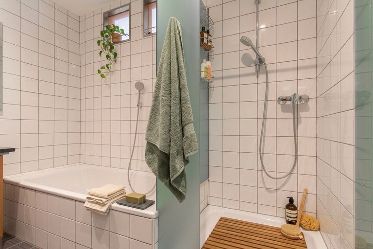Badezimmer I (KI generiert)