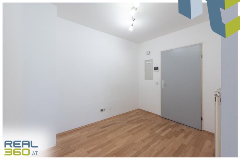 Eingangsbereich / Garderobe
