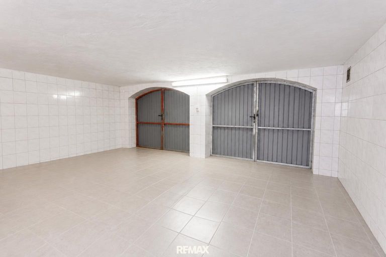 Garage_ KI generiert