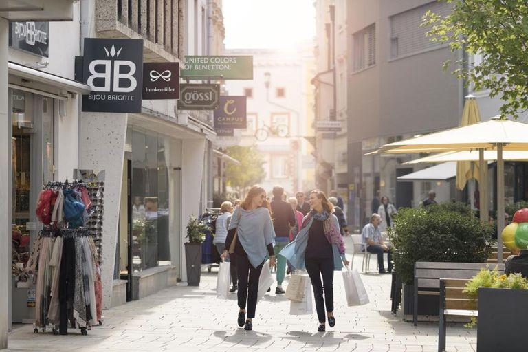 Shoppen-Schmidtgasse by a part of it