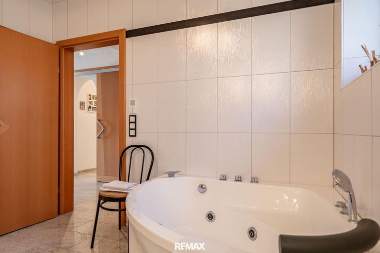 Eckbadewanne_EG