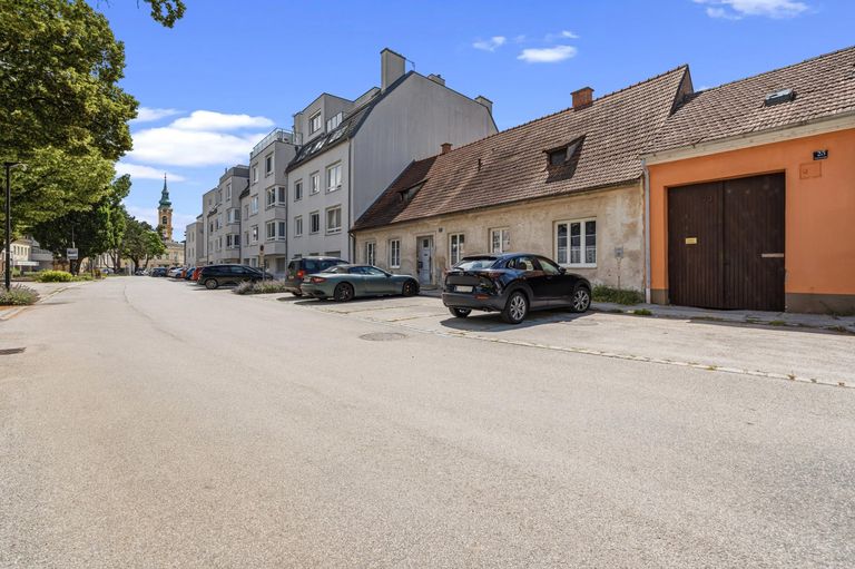 Straße vor dem Haus Richtung Rathauspltz