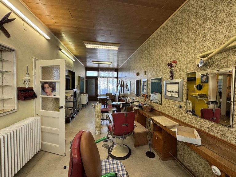 EFH 3481 Fels - Salon Damen