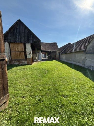 Garten zw. Haus und Stadel
