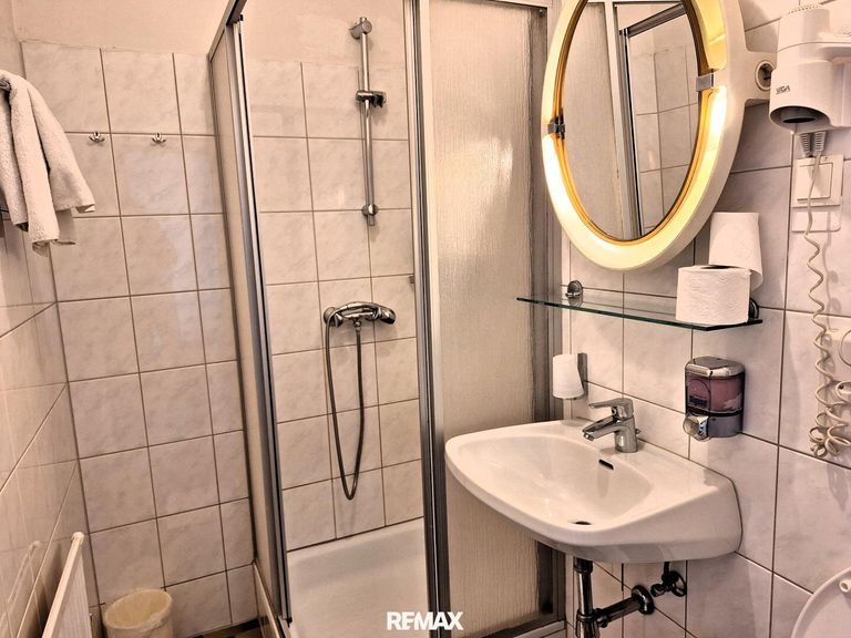 Jedes Zimmer mit WC und Dusche