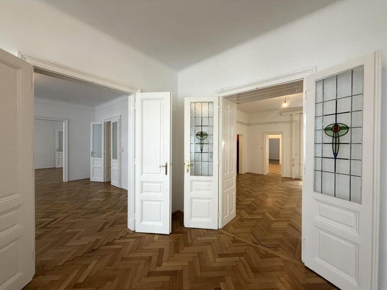 Straßenseitiges Büro Nr. 3 von 7