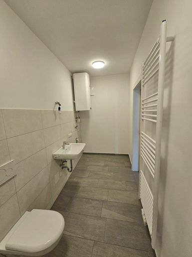 neu errichtetes Bad