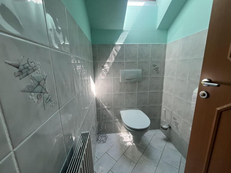 Dachgeschoss - WC