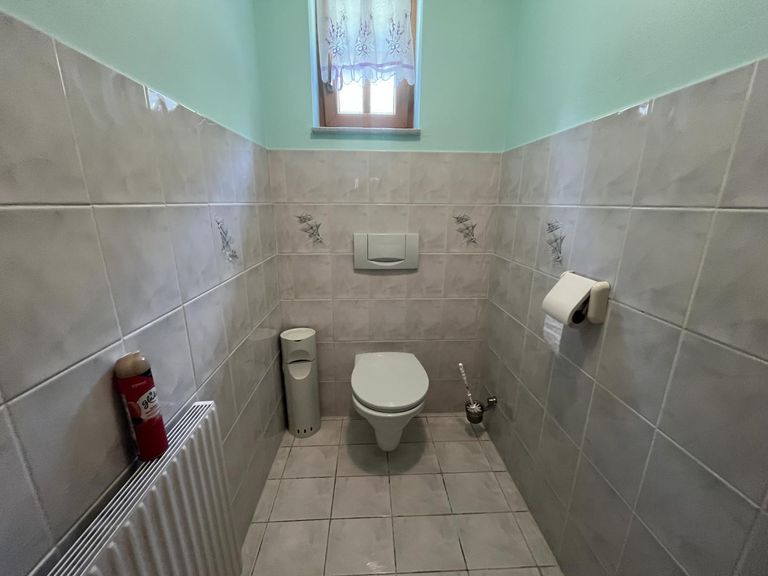 Erdgeschoss - separates WC